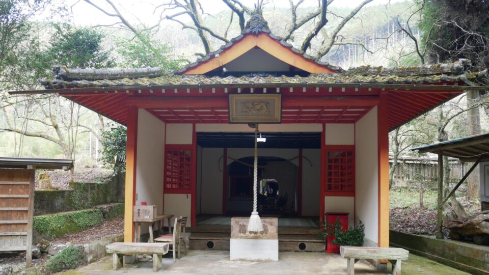 龍神ハナグリ石神社 ゆのまえパワースポットトライアングルの一角 Harada Office Weblog