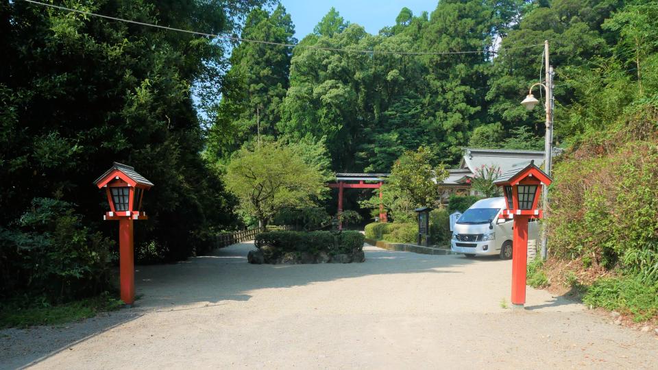 霧島東神社 御池に棲む九頭龍の安息地 Harada Office Weblog