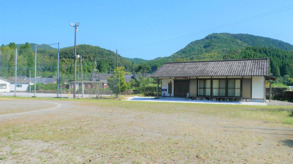 祁答院町立轟小学校 宇都郷の住民によって守られた石塔群│Harada Office Weblog