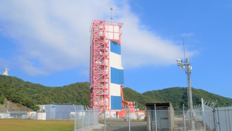内之浦宇宙観測所　ミューセンター　ロケット整備塔