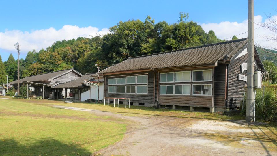 肝付町立川上中学校 高山川の川上にある木造校舎は国の有形登録文化財│Harada Office Weblog