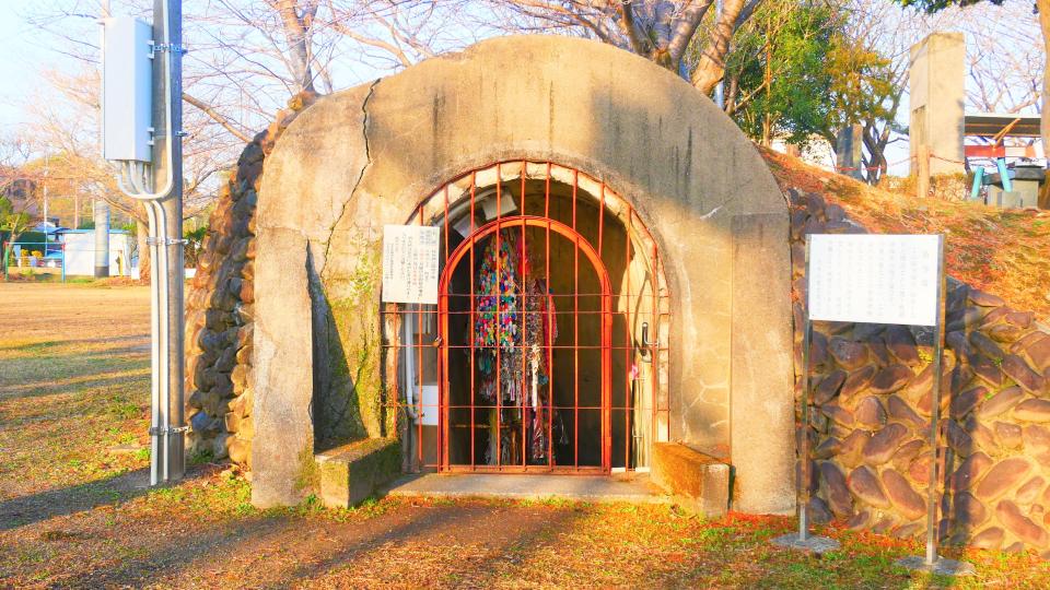 元寇 ゲーム・おもちゃ・グッズ Maymei 400% 忘れられた 遊園地 遺跡 ブタ