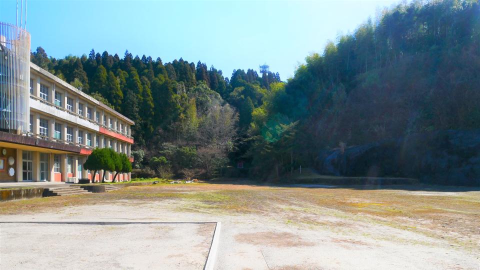 東郷小学校 旧東郷町の中心地にあった3階建ての学校│Harada Office Weblog