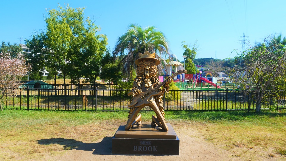 ワンピース像の巡礼 ヒノ国復興で熊本各地にいる麦わらの一味 Harada Office Weblog