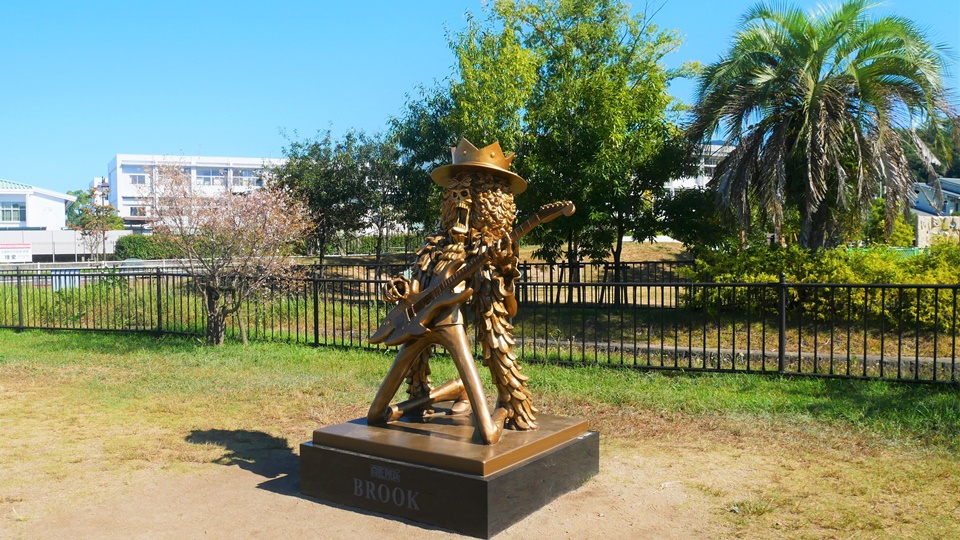 ワンピース像の巡礼 ヒノ国復興で熊本各地にいる麦わらの一味 Harada Office Weblog