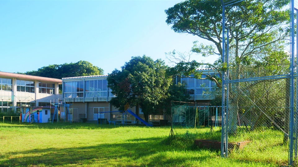 志柿小学校 旧志柿村に残る新旧校舎のハーモニー│Harada Office Weblog