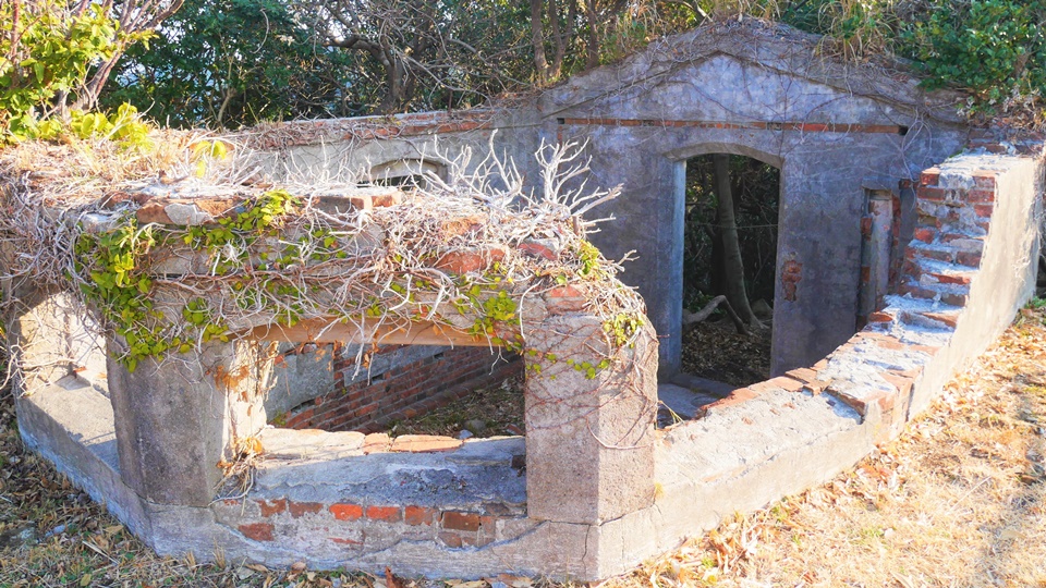 天狗鼻海軍望楼台 全国でも珍しい日露戦争の沿岸防衛施設遺構│Harada