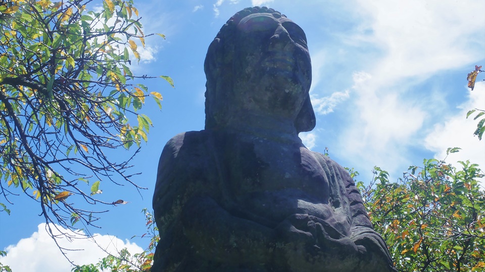 優しい顔の仏さま 仏教の町・川辺町の道端にたたずむ仏像│Harada Office Weblog