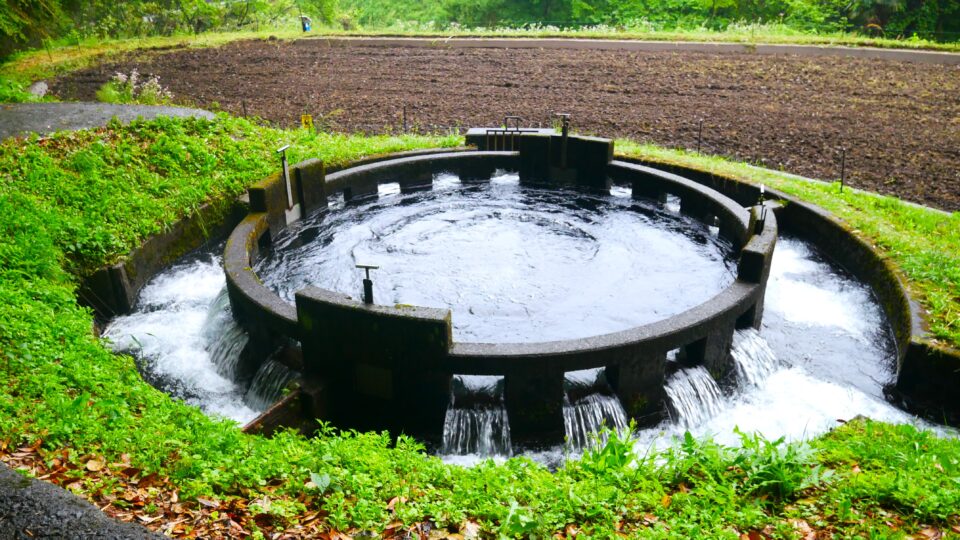 音無井路十二号分水 美しい円形分水が解決した根深い水争い│Harada Office Weblog