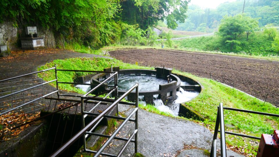 音無井路十二号分水 美しい円形分水が解決した根深い水争い│Harada Office Weblog